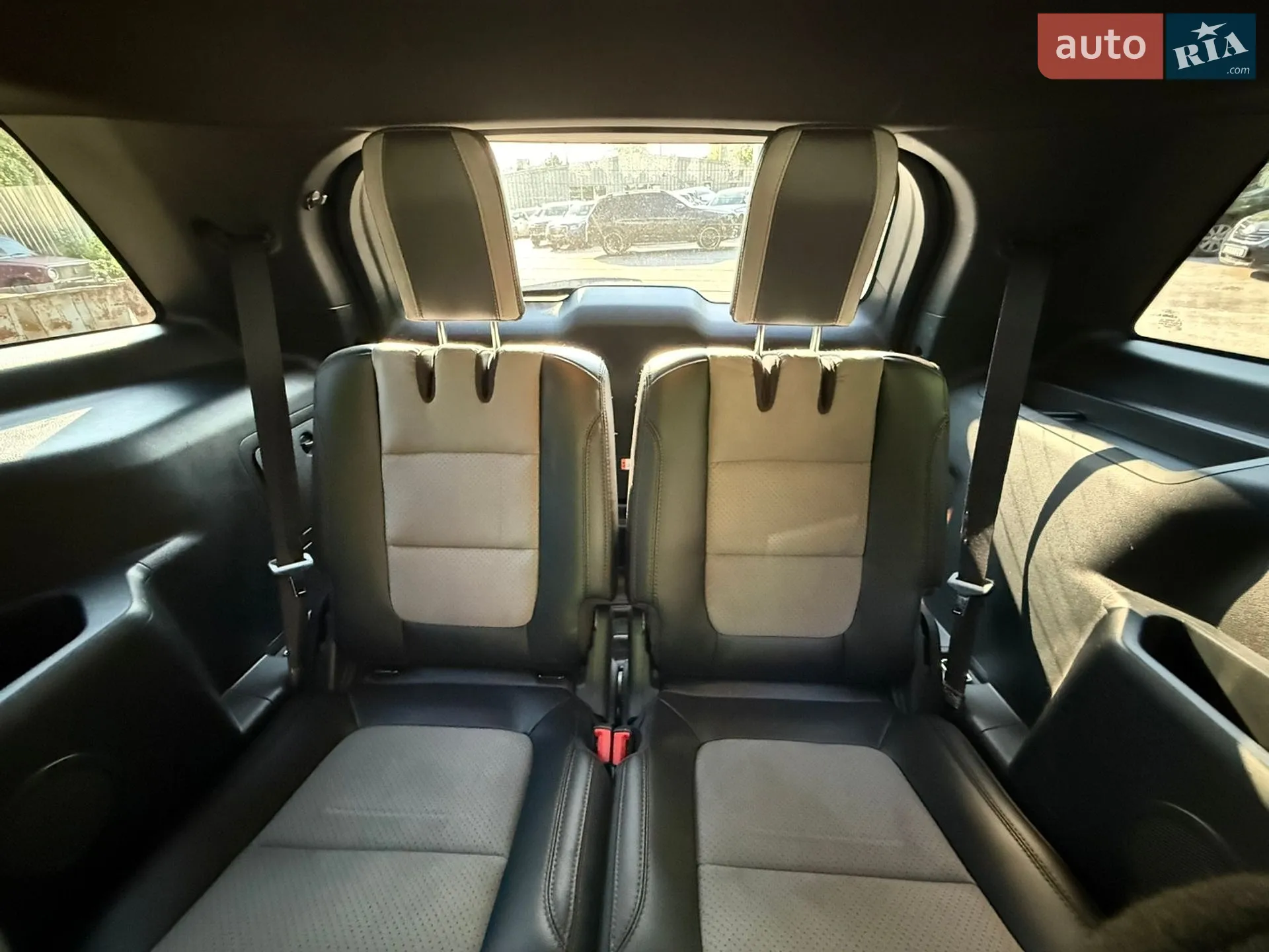 2017 Ford Explorer - мініатюра 11