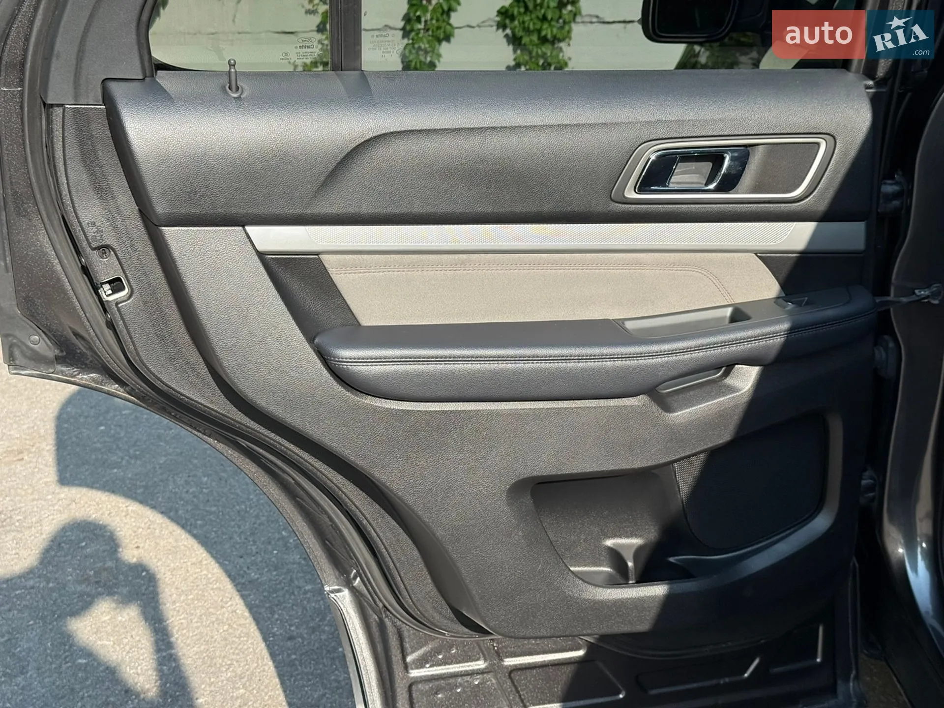 2017 Ford Explorer - мініатюра 16