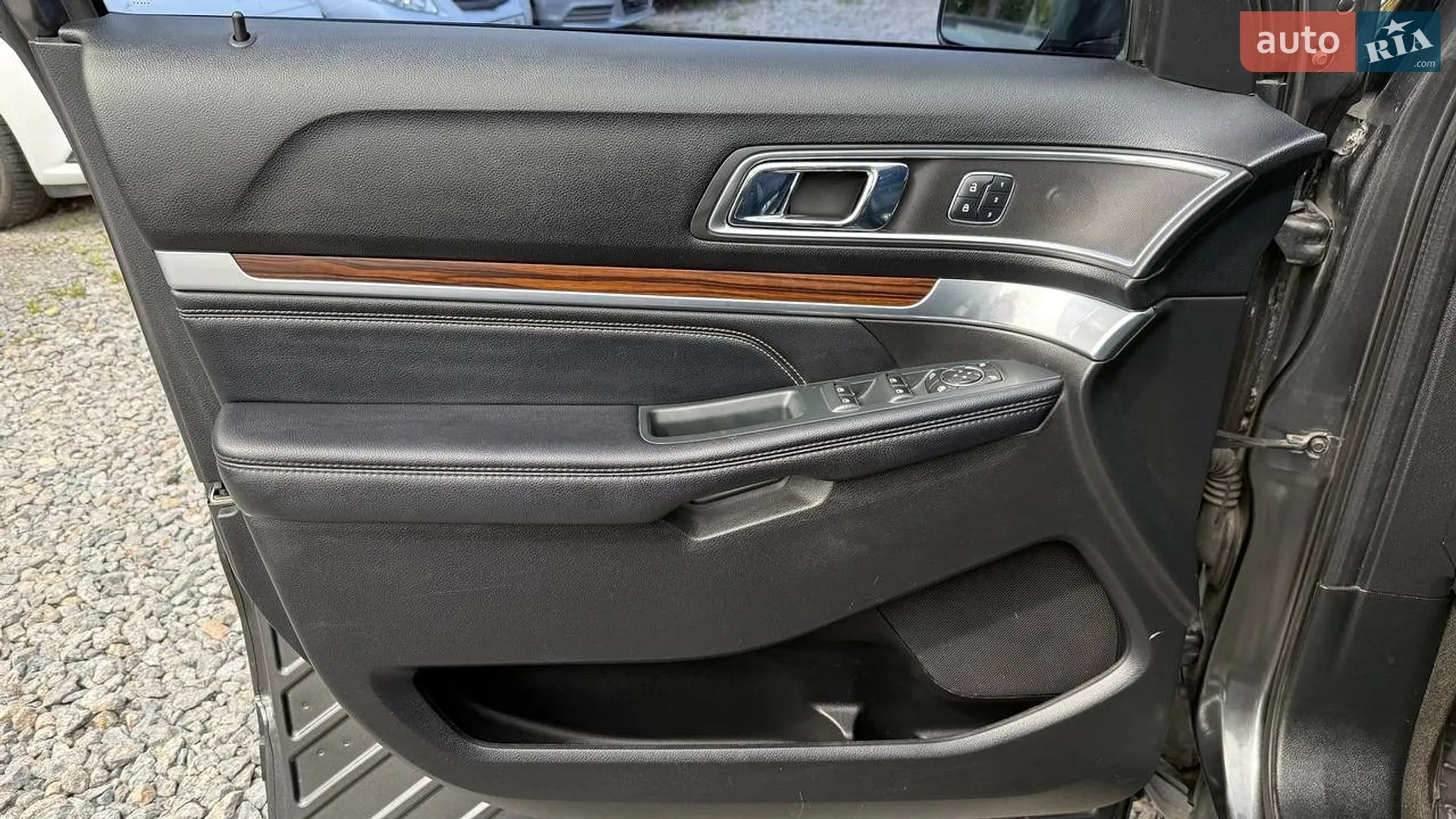 2017 Ford Explorer - мініатюра 16