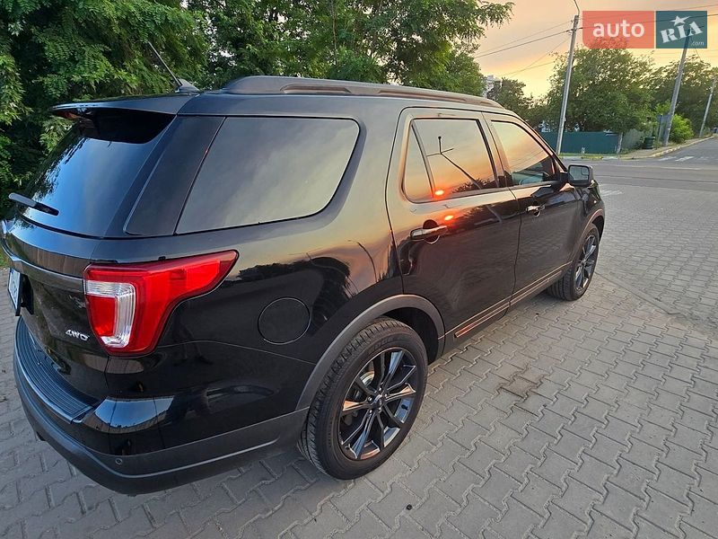 Внедорожник / Кроссовер Ford Explorer 2018 в Ирпене