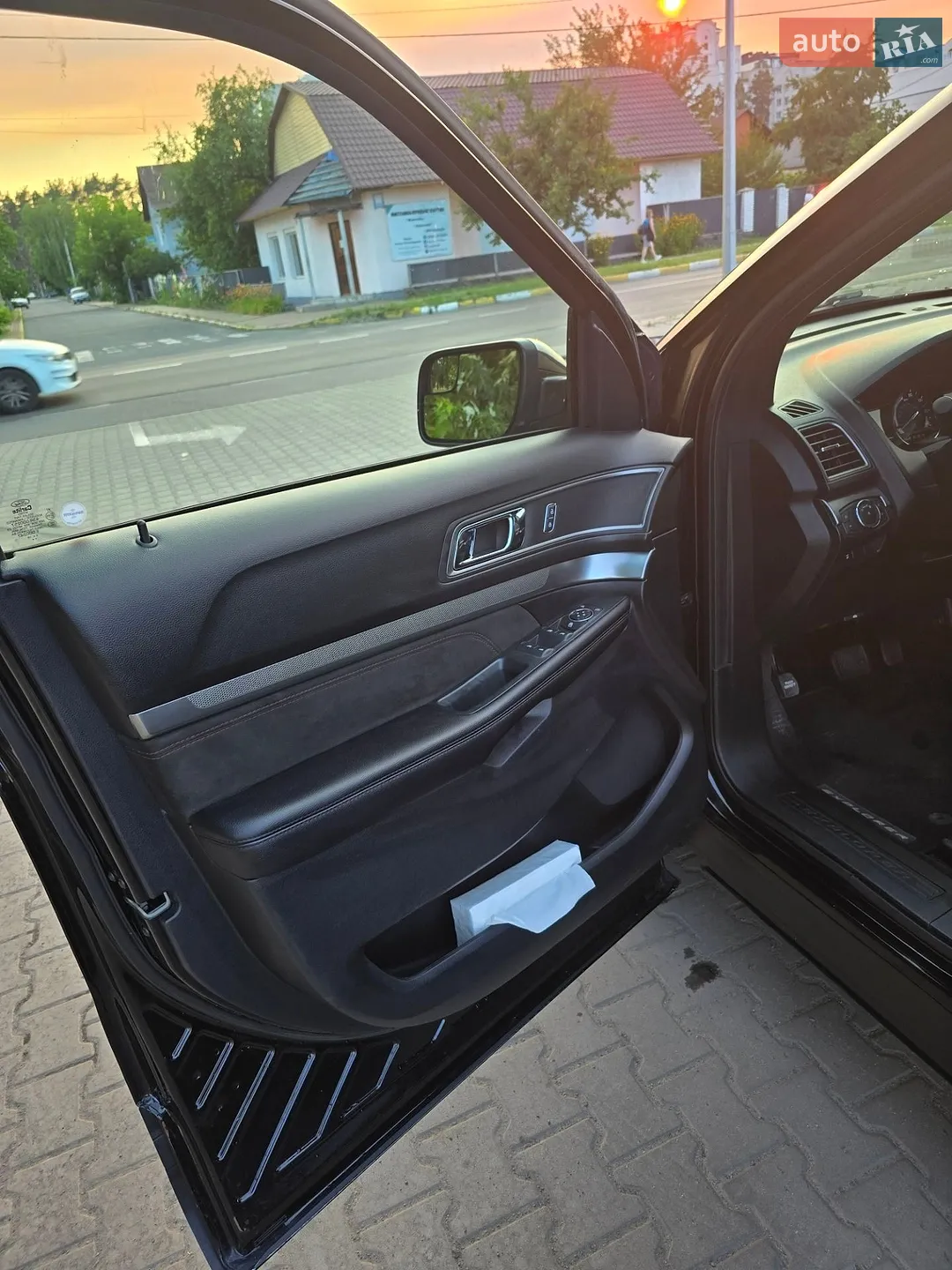 2018 Ford Explorer - мініатюра 13