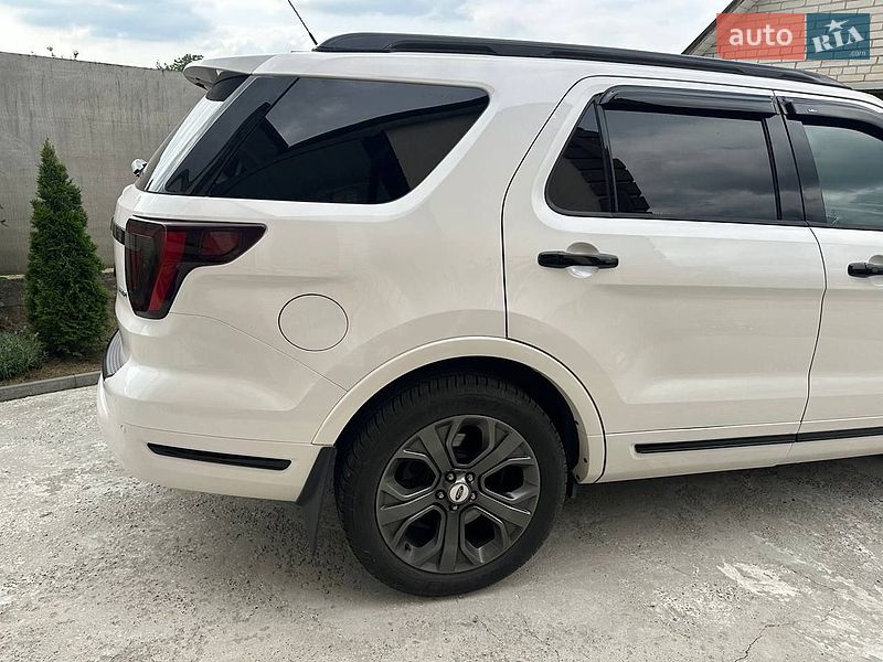 Внедорожник / Кроссовер Ford Explorer 2018 в Киеве