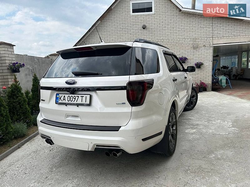 Внедорожник / Кроссовер Ford Explorer 2018 в Киеве