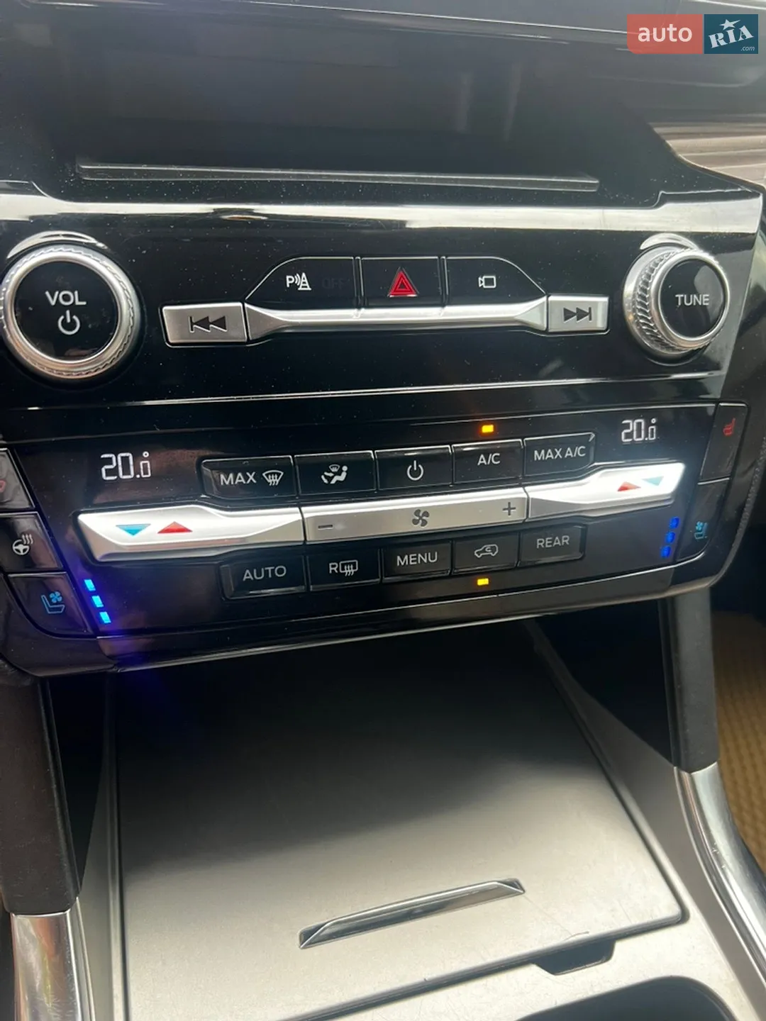 2021 Ford Explorer - мініатюра 18