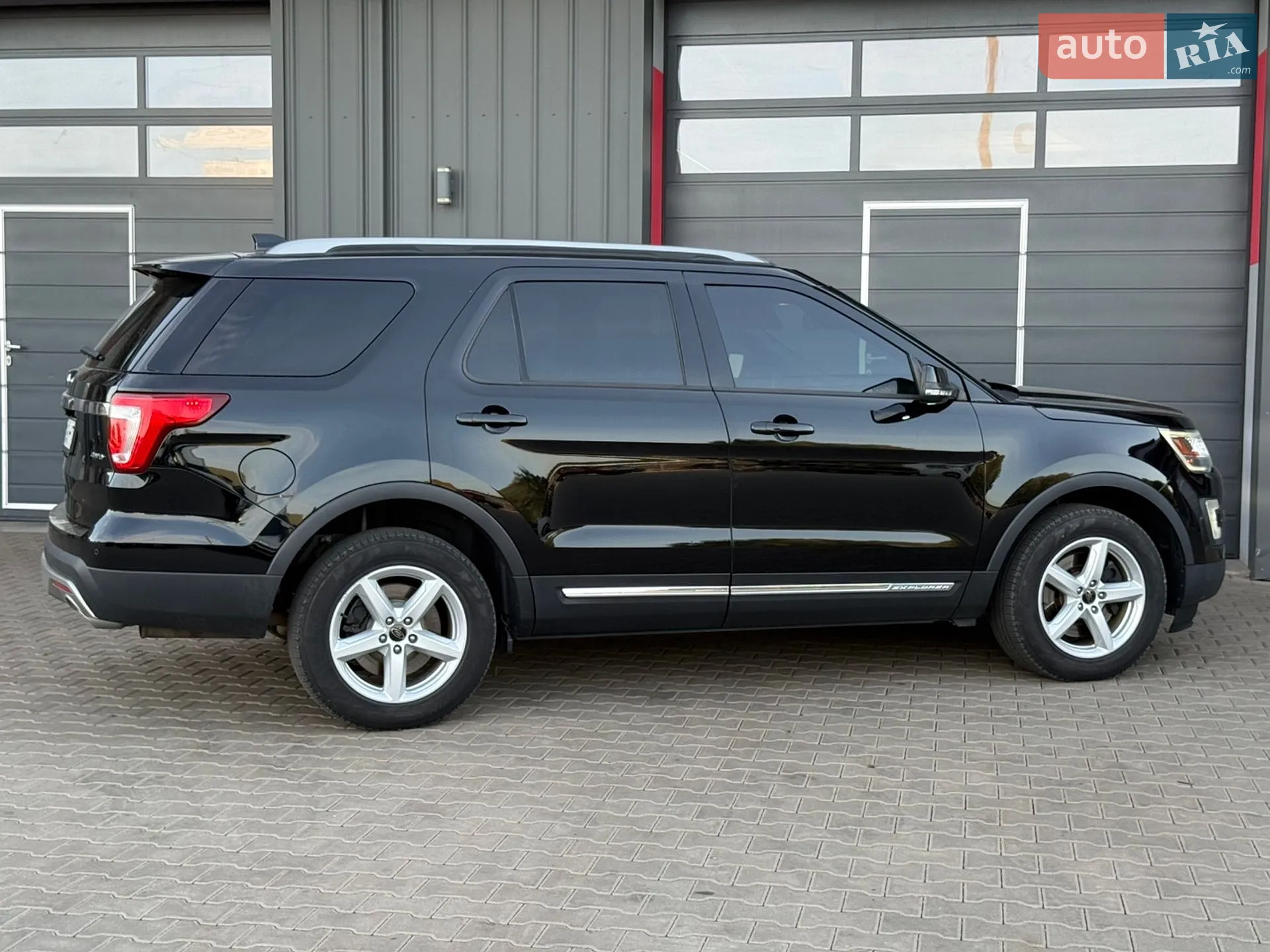 2016 Ford Explorer - мініатюра 45