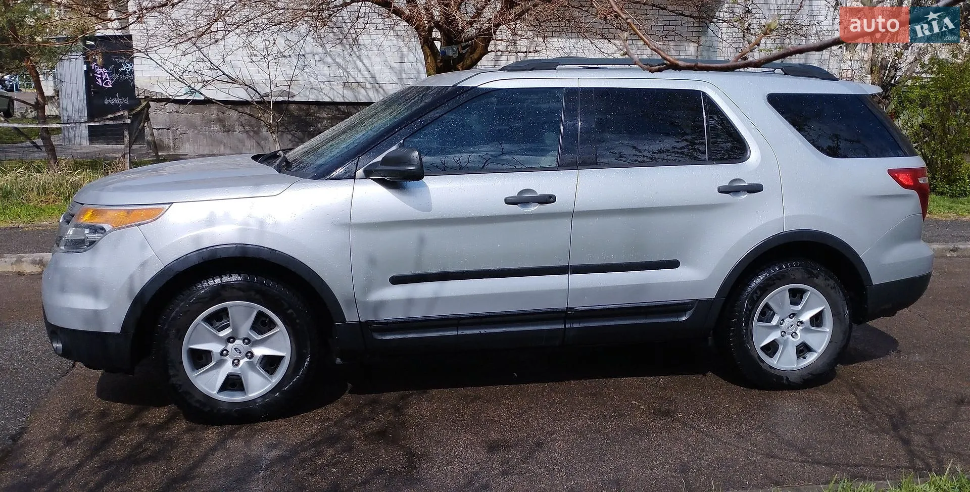 2013 Ford Explorer - мініатюра 2