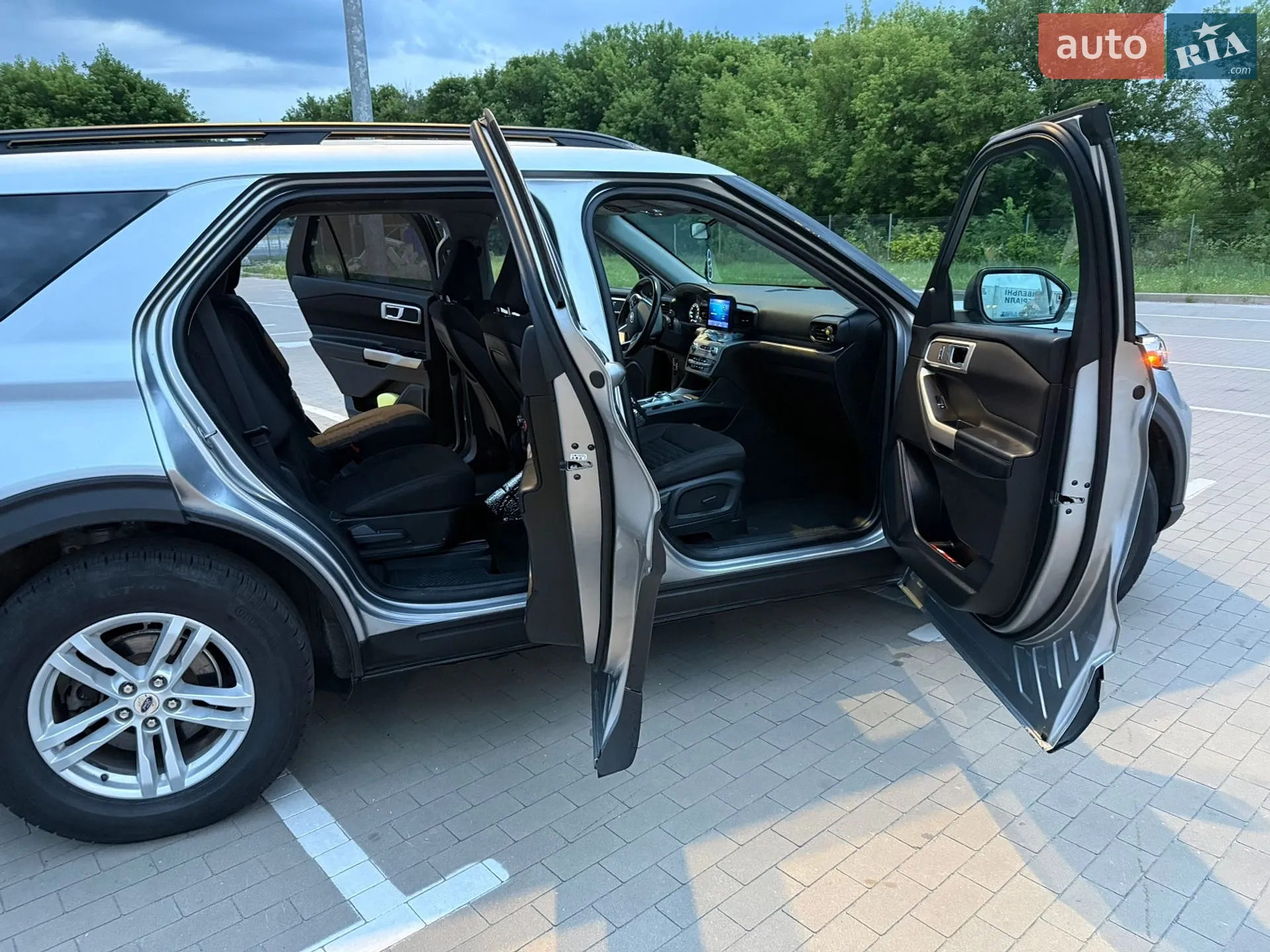 2020 Ford Explorer - мініатюра 8