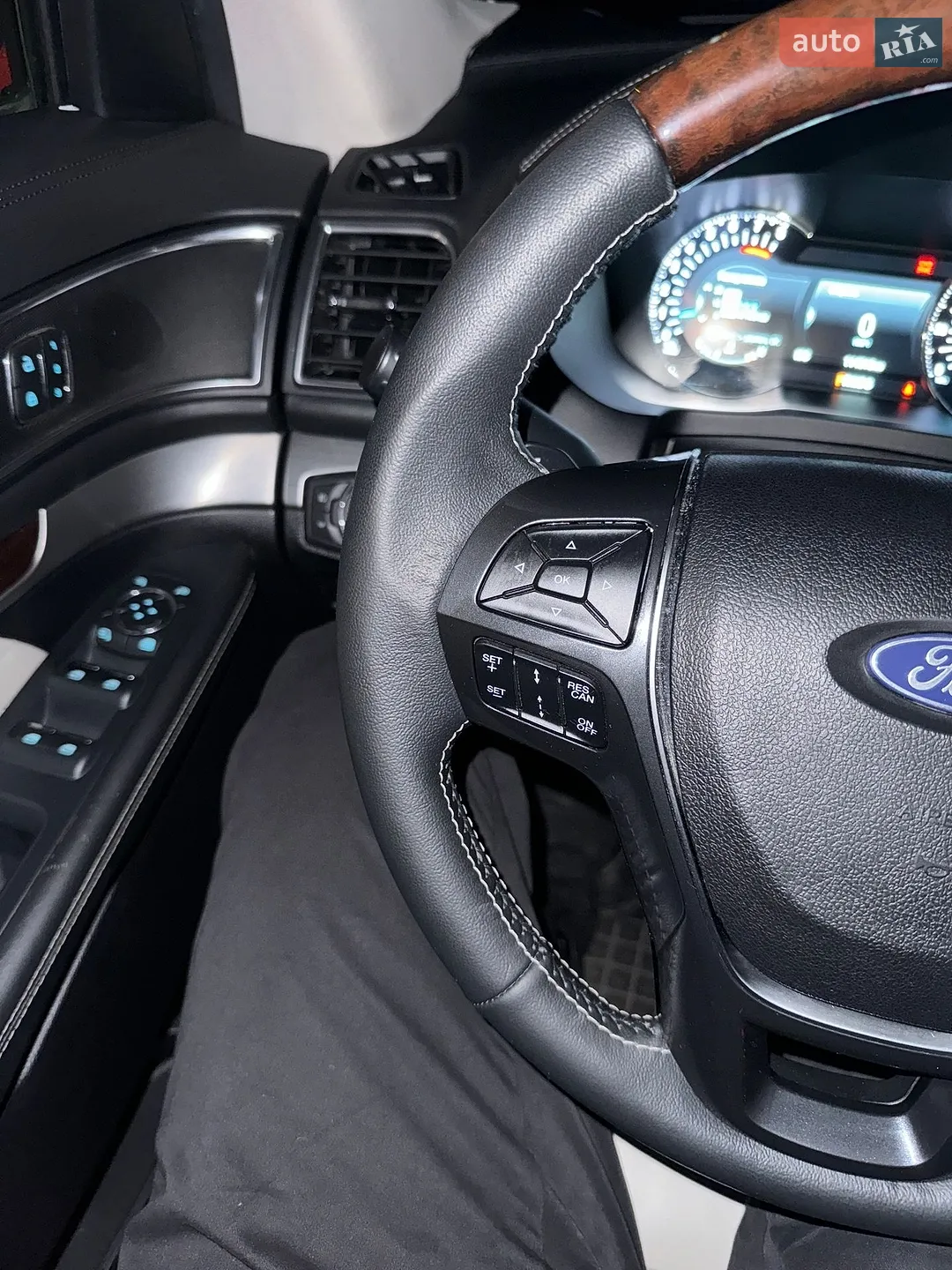 2018 Ford Explorer - мініатюра 27