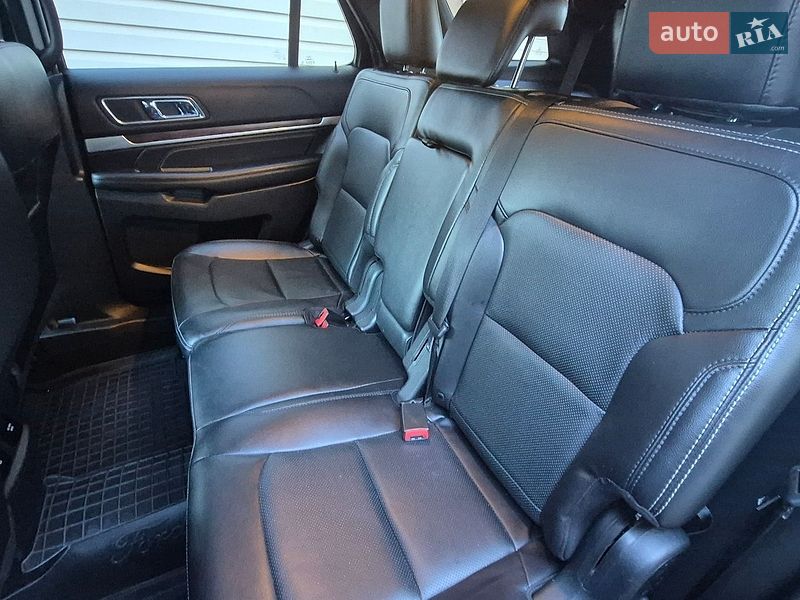 Позашляховик / Кросовер Ford Explorer 2018 в Чечельнику