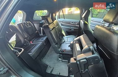 Позашляховик / Кросовер Ford Explorer 2018 в Чечельнику