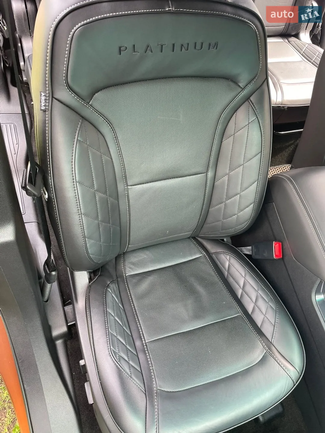 2016 Ford Explorer - мініатюра 13