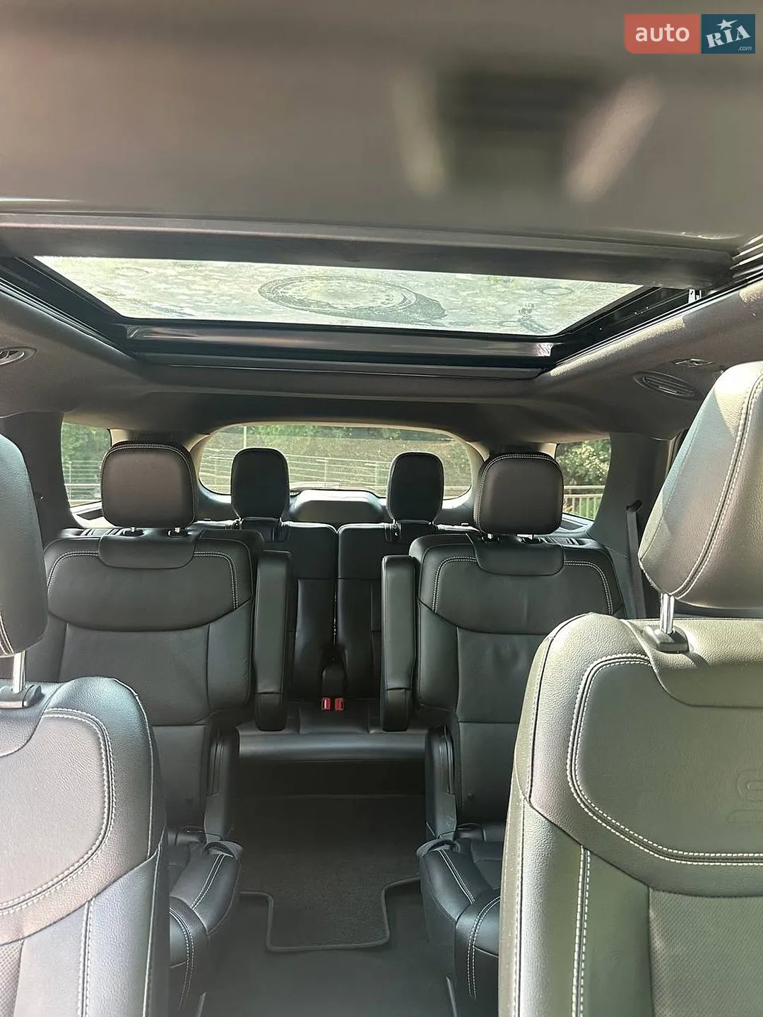 2022 Ford Explorer - мініатюра 13