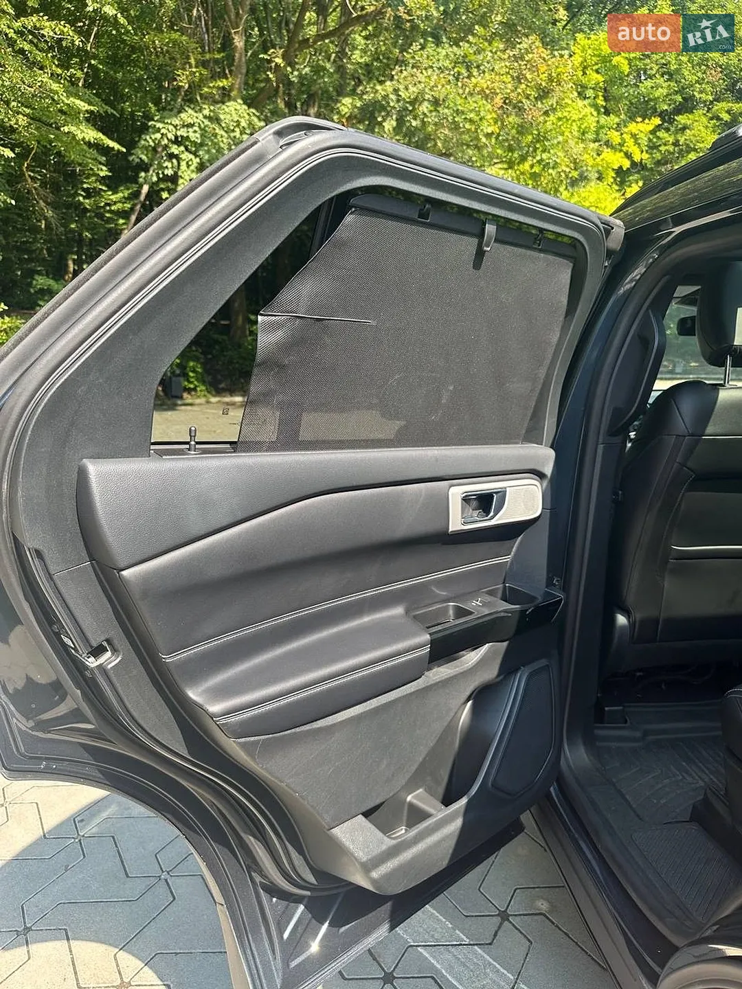 2022 Ford Explorer - мініатюра 16