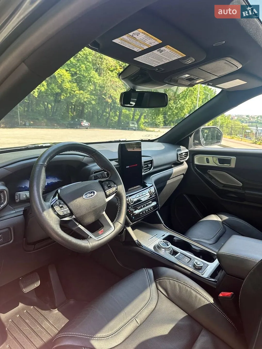 2022 Ford Explorer - мініатюра 21