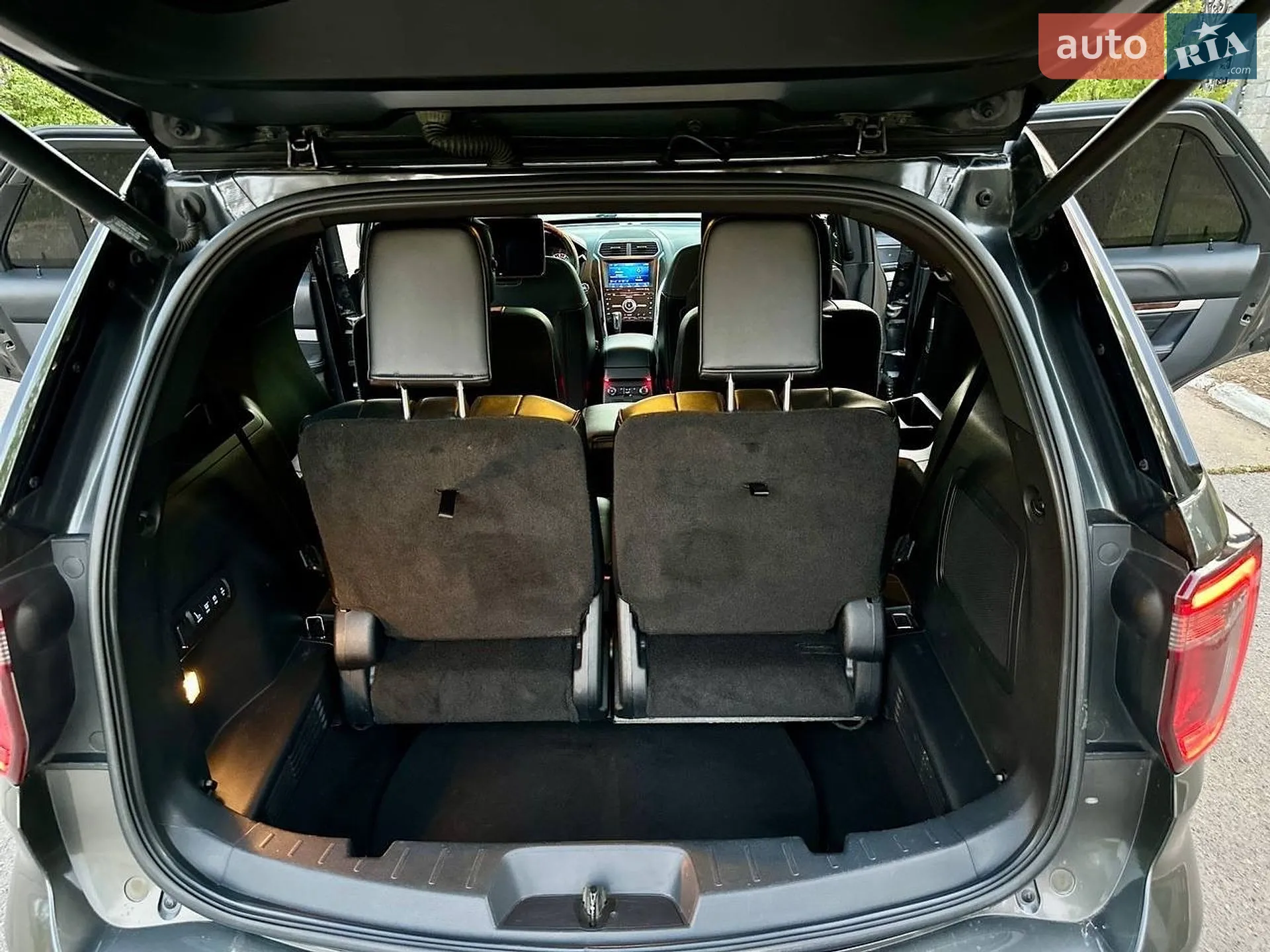 2016 Ford Explorer - мініатюра 27