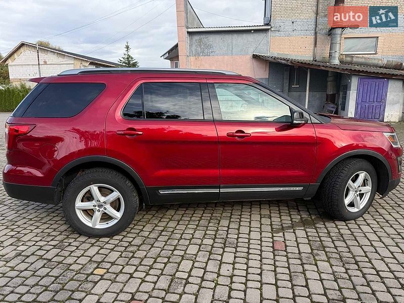Позашляховик / Кросовер Ford Explorer 2015 в Львові