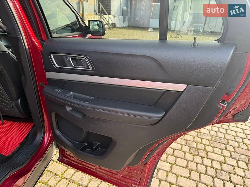 Позашляховик / Кросовер Ford Explorer 2015 в Львові
