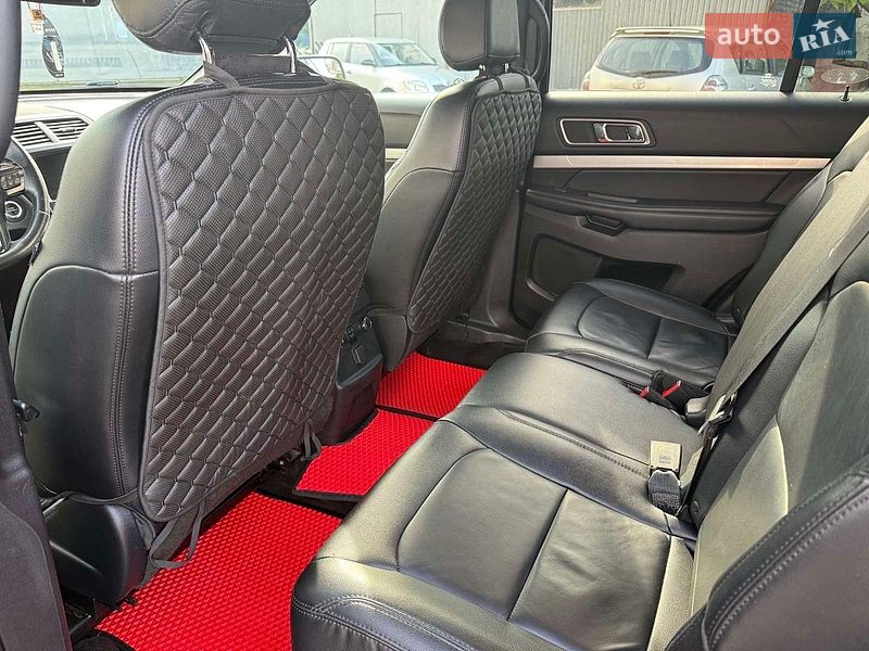 Позашляховик / Кросовер Ford Explorer 2015 в Львові