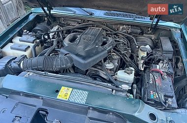 Позашляховик / Кросовер Ford Explorer 2000 в Києві