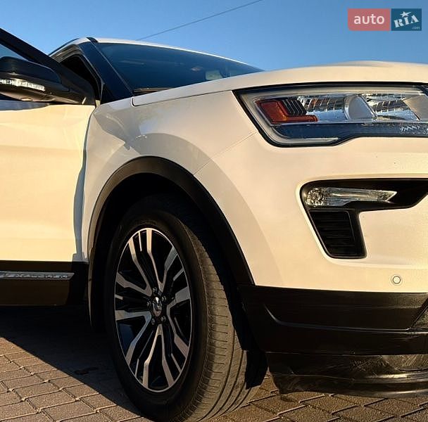 Внедорожник / Кроссовер Ford Explorer 2018 в Ивано-Франковске