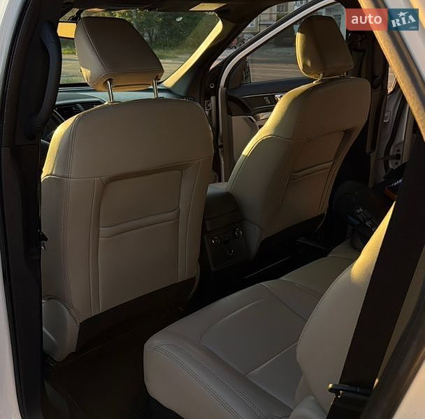 Внедорожник / Кроссовер Ford Explorer 2018 в Ивано-Франковске