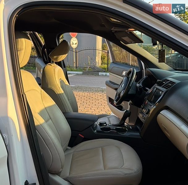 Внедорожник / Кроссовер Ford Explorer 2018 в Ивано-Франковске