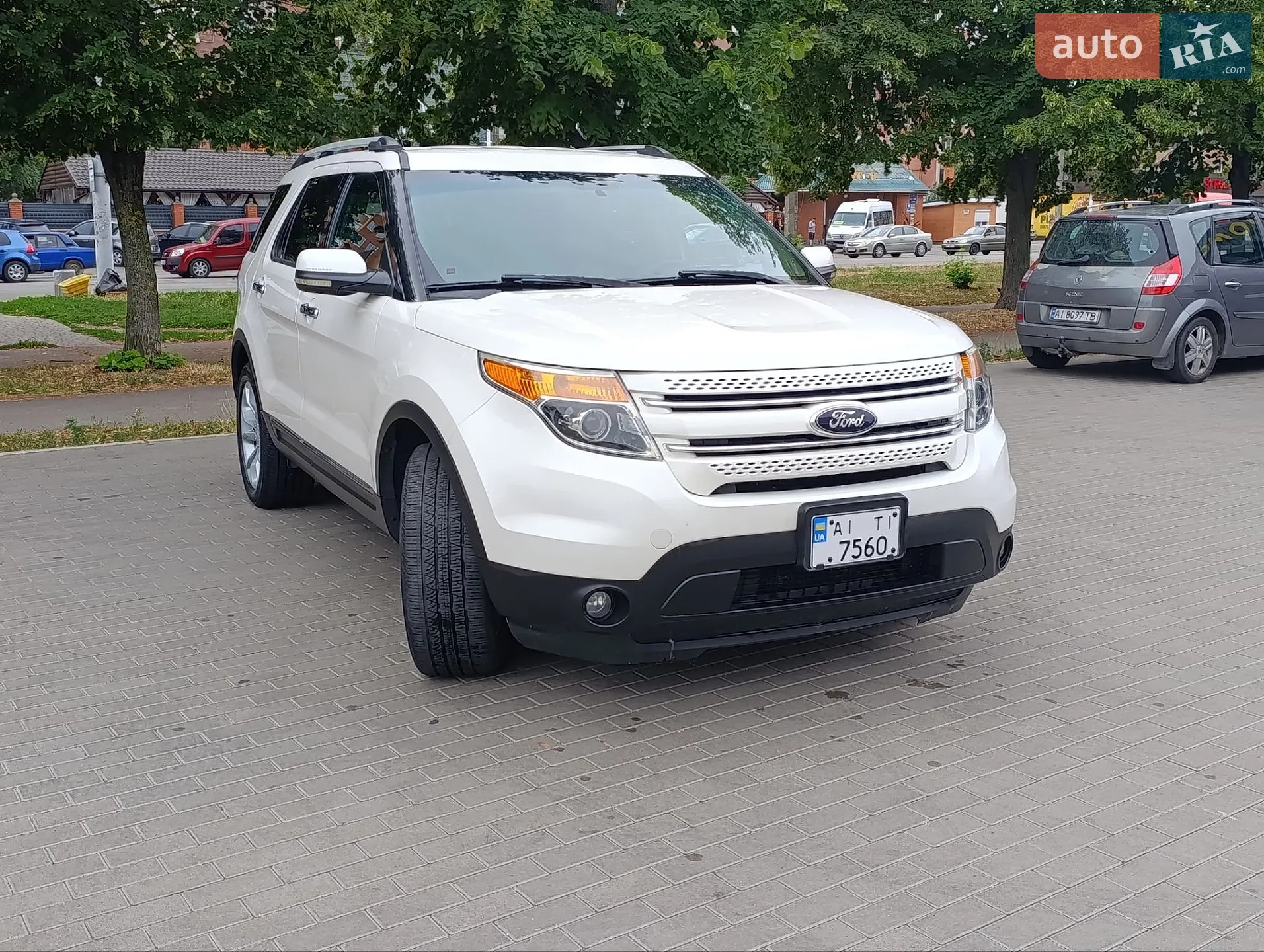 2012 Ford Explorer - мініатюра 3