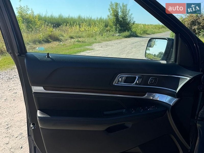 Позашляховик / Кросовер Ford Explorer 2015 в Києві