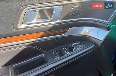 Позашляховик / Кросовер Ford Explorer 2015 в Києві