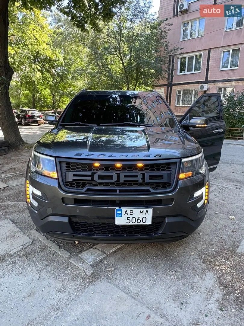 2017 Ford Explorer - мініатюра 3
