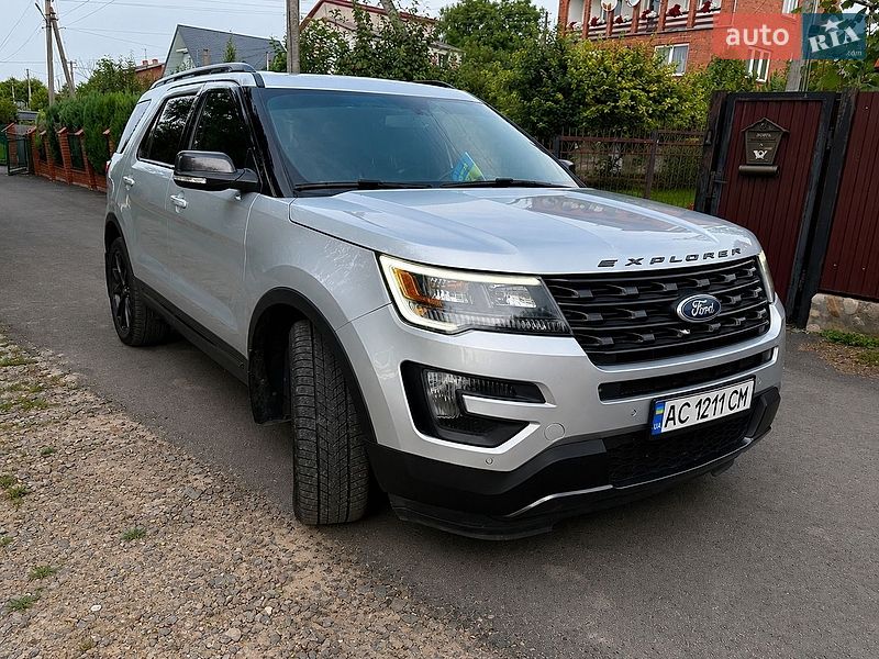 Внедорожник / Кроссовер Ford Explorer 2017 в Владимире