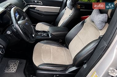 Внедорожник / Кроссовер Ford Explorer 2017 в Владимире