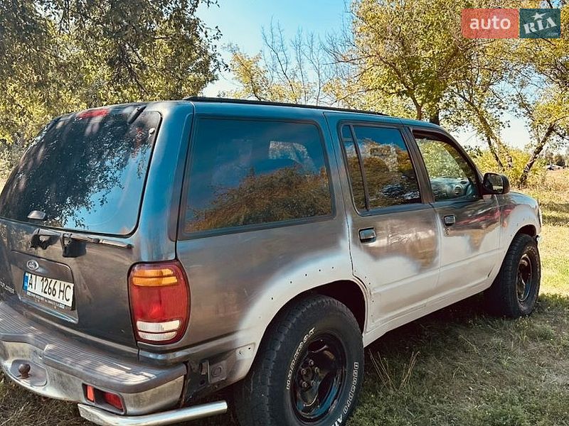 Позашляховик / Кросовер Ford Explorer 1998 в Києві