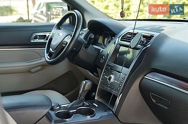 Позашляховик / Кросовер Ford Explorer 2018 в Луцьку