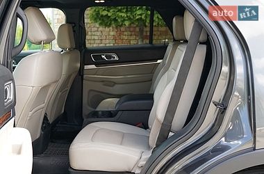 Позашляховик / Кросовер Ford Explorer 2018 в Луцьку