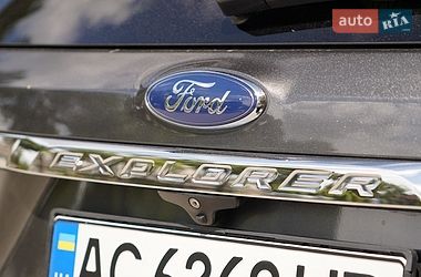 Позашляховик / Кросовер Ford Explorer 2018 в Луцьку