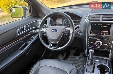 Позашляховик / Кросовер Ford Explorer 2017 в Києві
