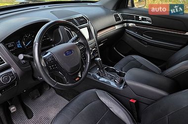 Позашляховик / Кросовер Ford Explorer 2017 в Києві