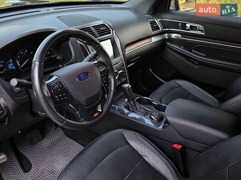 Позашляховик / Кросовер Ford Explorer 2017 в Києві