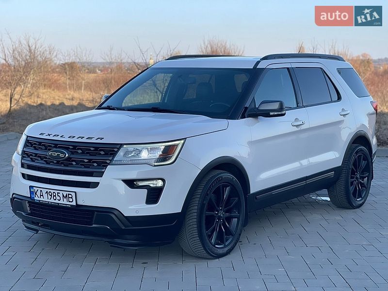 Позашляховик / Кросовер Ford Explorer 2018 в Рівному