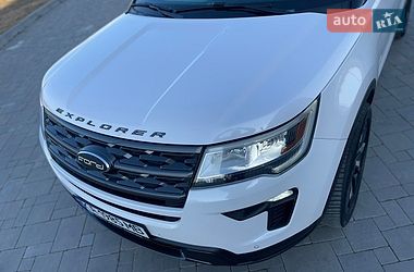 Позашляховик / Кросовер Ford Explorer 2018 в Рівному