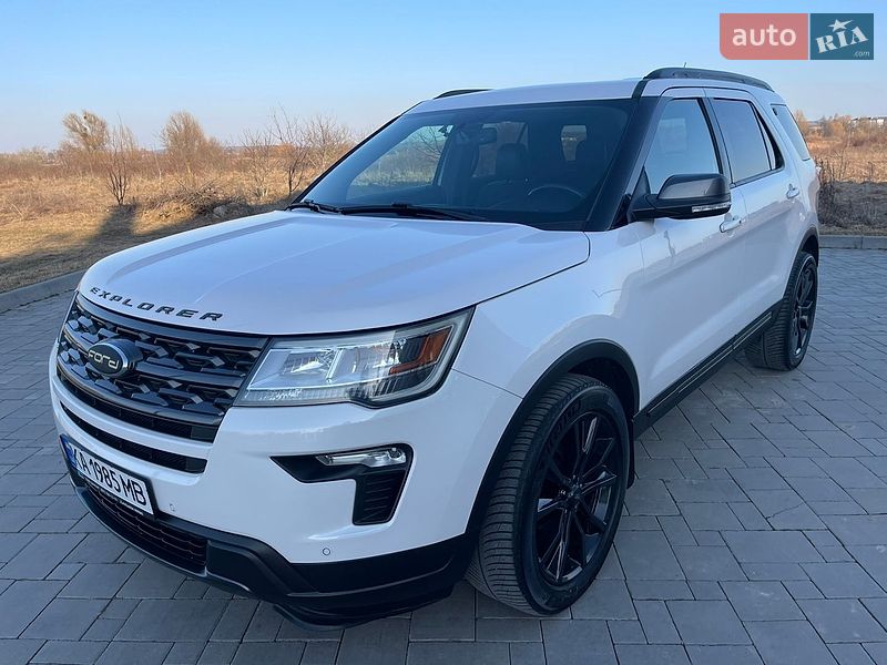 Позашляховик / Кросовер Ford Explorer 2018 в Рівному