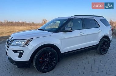 Позашляховик / Кросовер Ford Explorer 2018 в Рівному