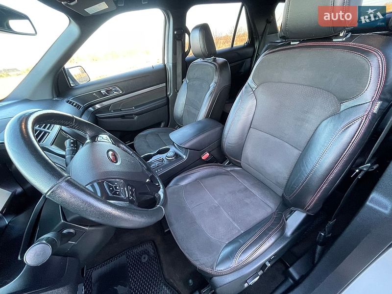 Позашляховик / Кросовер Ford Explorer 2018 в Рівному