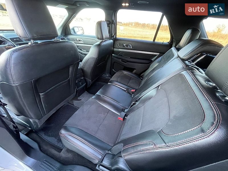 Позашляховик / Кросовер Ford Explorer 2018 в Рівному