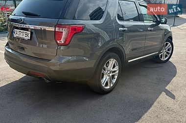 Позашляховик / Кросовер Ford Explorer 2017 в Києві