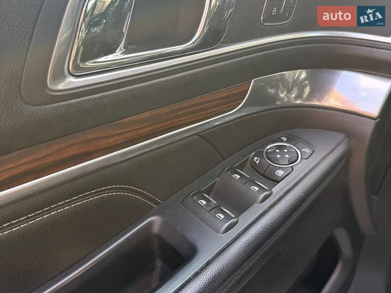 Позашляховик / Кросовер Ford Explorer 2017 в Києві