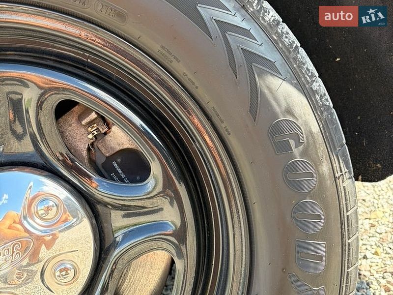 Внедорожник / Кроссовер Ford Explorer 2020 в Львове