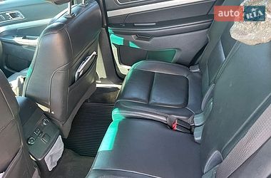 Позашляховик / Кросовер Ford Explorer 2016 в Харкові