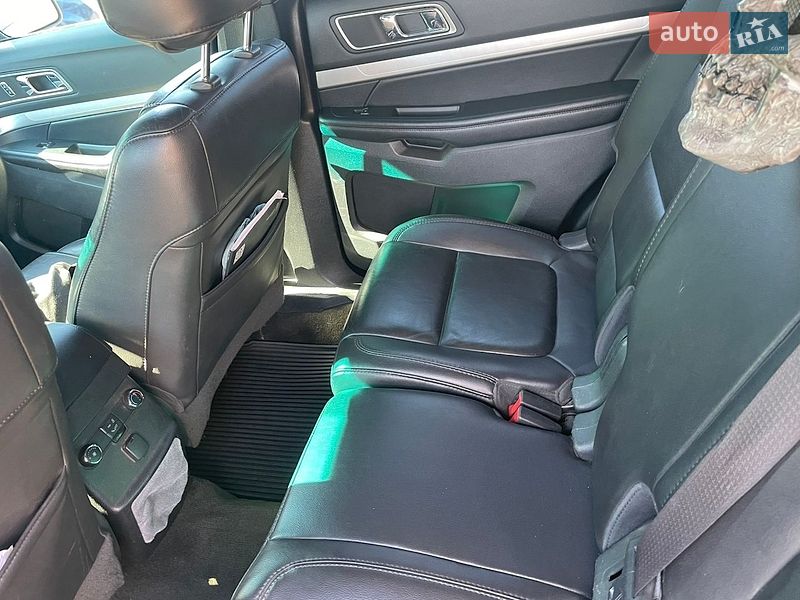 Позашляховик / Кросовер Ford Explorer 2016 в Харкові